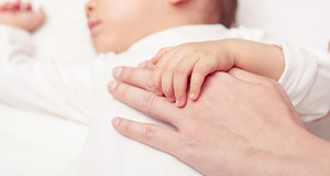新生兒黃疸雖是普通常見，但也可以潛藏重病
