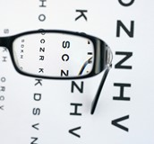 美目盼兮--談斜視